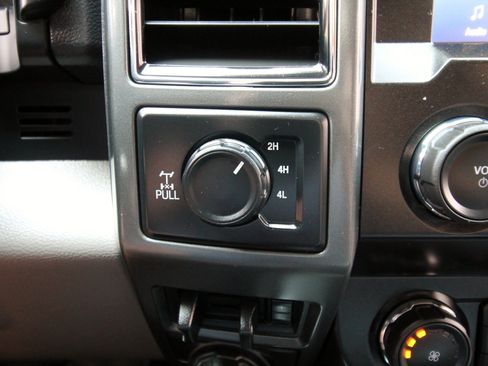 Used 2022 Ford F250 XLT w/ XLT Premium Package AWD/4WD image 30