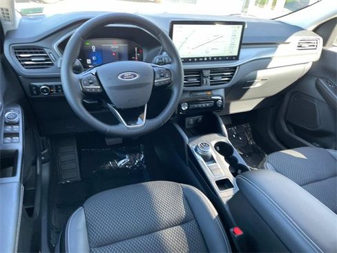 New 2025 Ford Escape SE image 6