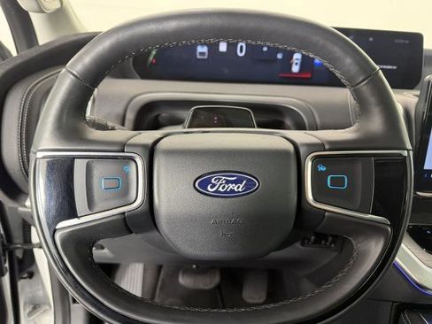 Certified 2025 Ford Expedition Platinum AWD/4WD image 25
