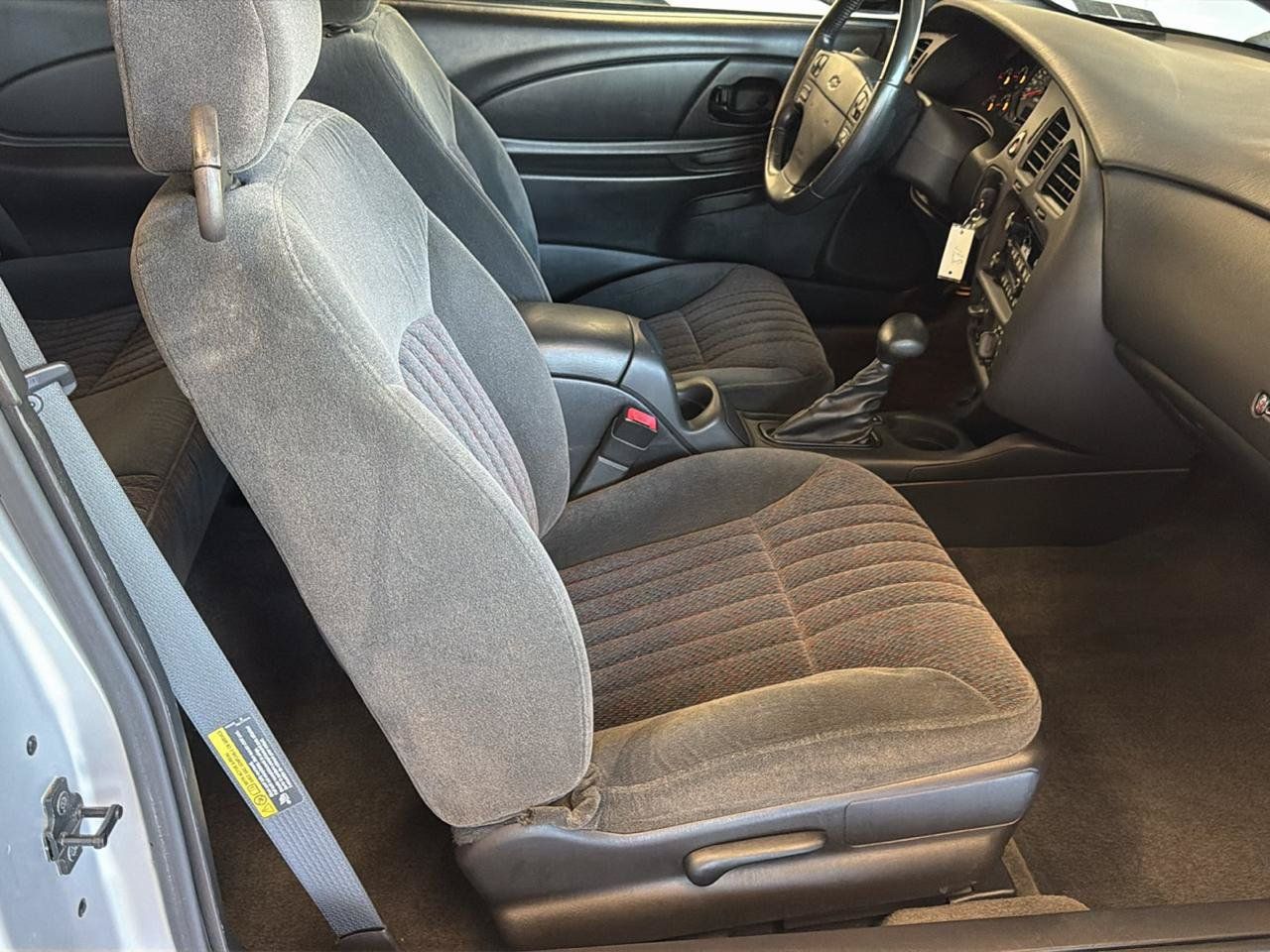 Used 2003 Chevrolet Monte Carlo SS w/ Mirror Group FWD image 24