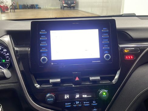 Used 2021 Toyota Camry SE w/ Cold Weather Package AWD/4WD image 8