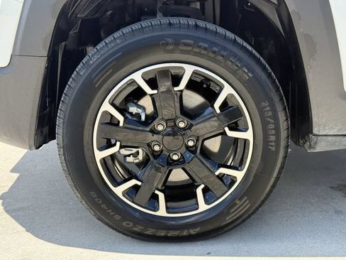 Used 2023 Jeep Renegade Trailhawk AWD/4WD image 11
