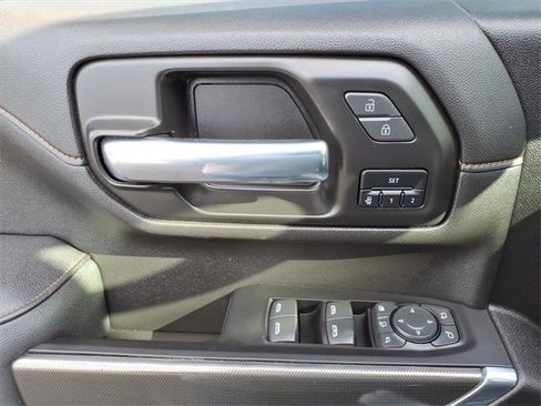 Used 2023 GMC Sierra 3500 AT4 w/ AT4 Premium Plus Package image 26