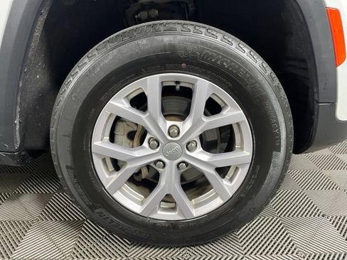Used 2022 Jeep Grand Cherokee Limited AWD/4WD image 9
