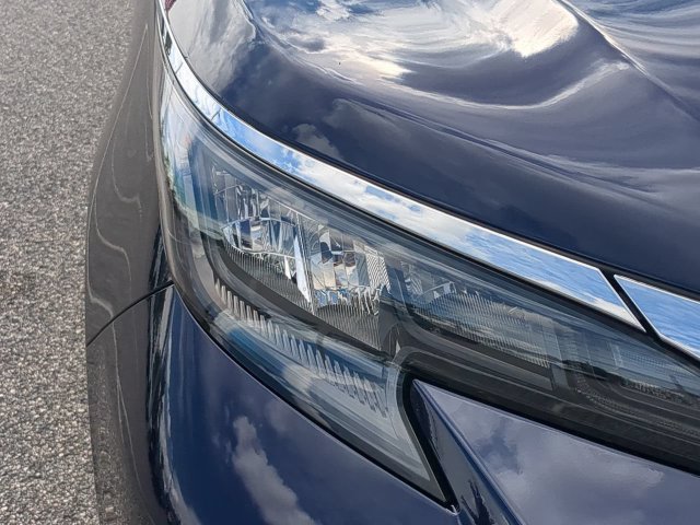 Certified 2025 Toyota Sienna XLE FWD image 10
