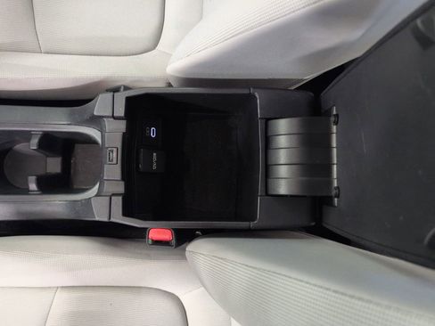 Used 2023 Toyota Corolla Cross L AWD/4WD image 25