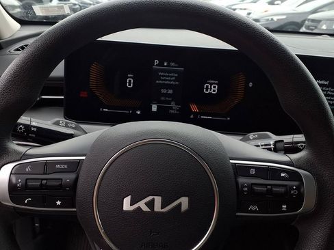 Used 2025 Kia K5 LXS FWD image 10