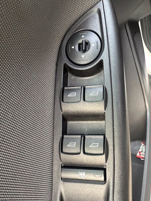 Used 2013 Ford Focus SE FWD image 11
