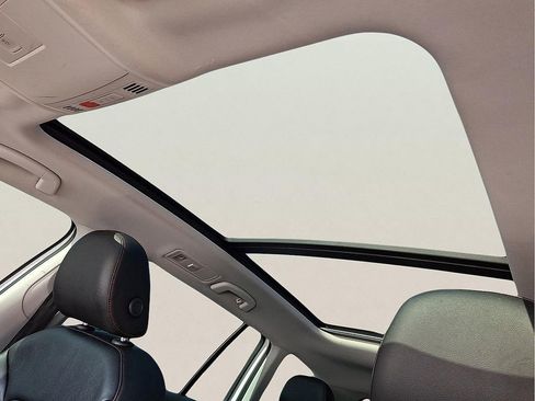 Used 2017 Volkswagen Golf Alltrack SE image 25