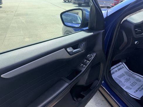Used 2022 Ford Escape SEL FWD image 13