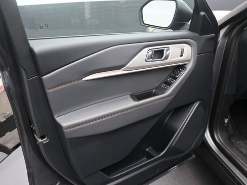 New 2026 Ford Explorer Active image 12