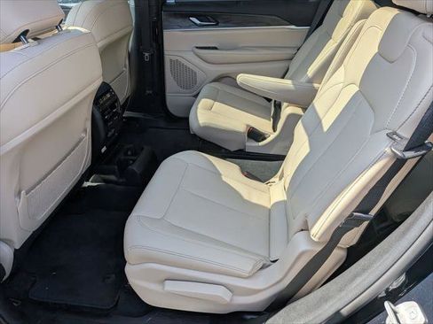 Certified 2024 Jeep Grand Cherokee L Limited w/ Luxury Tech Group II AWD/4WD image 29