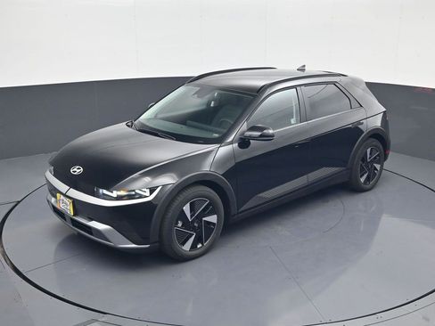 New 2025 Hyundai Ioniq 5 SEL image 13