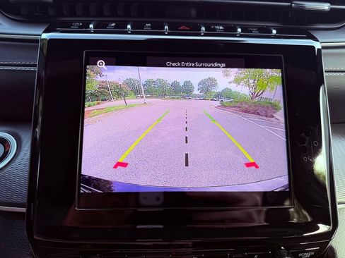 Used 2023 Jeep Grand Cherokee Altitude RWD image 24