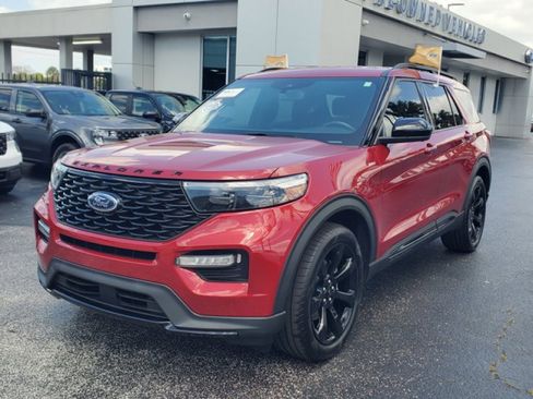 Certified 2023 Ford Explorer ST-Line w/ Class IV Trailer Tow Package RWD image 3