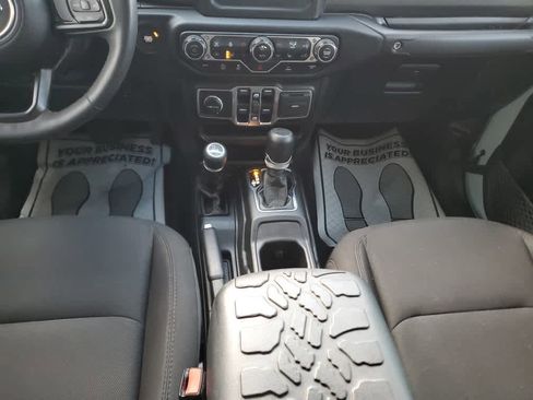 Used 2023 Jeep Gladiator Sport image 22