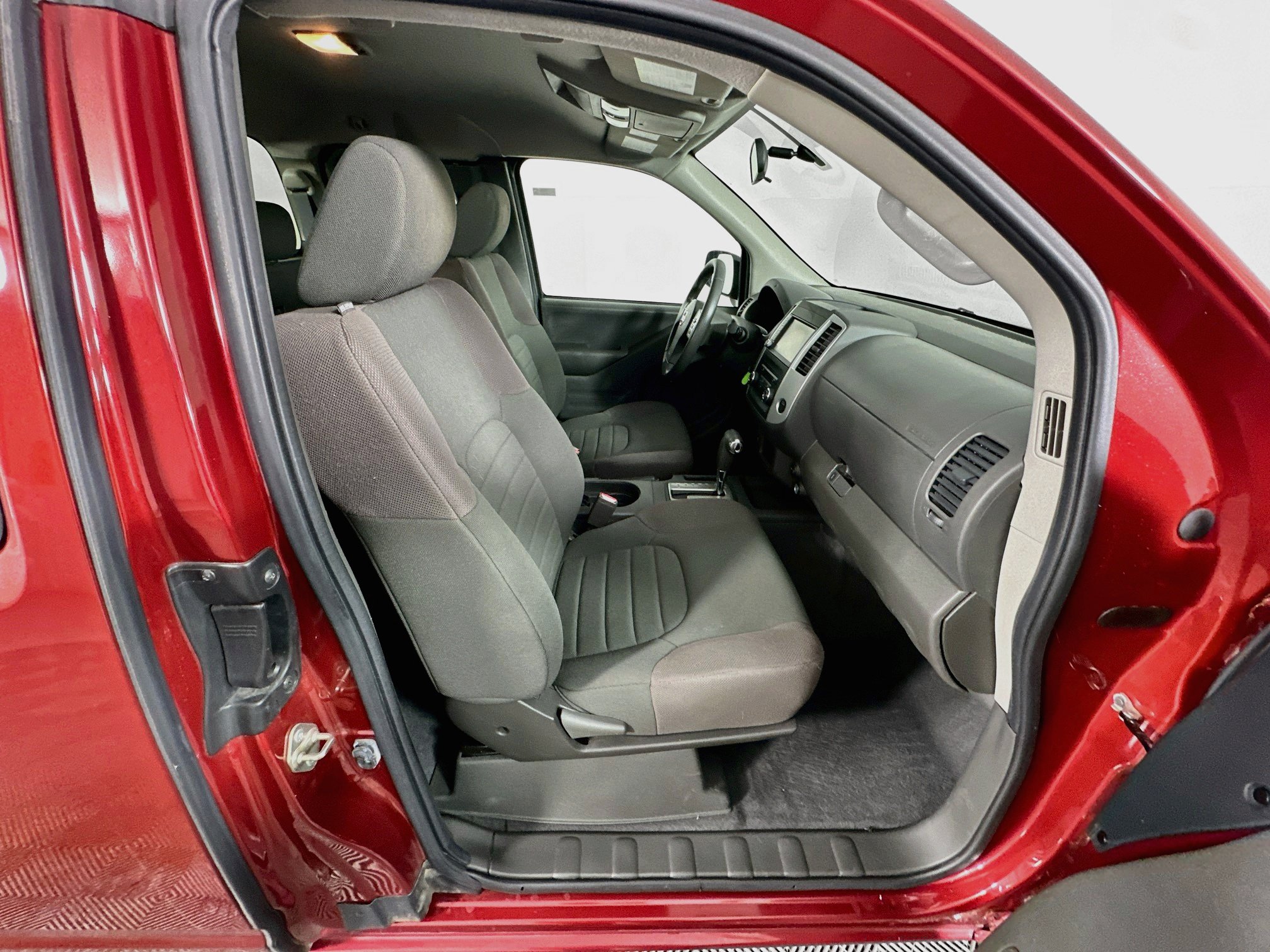 Used 2019 Nissan Frontier S RWD image 30