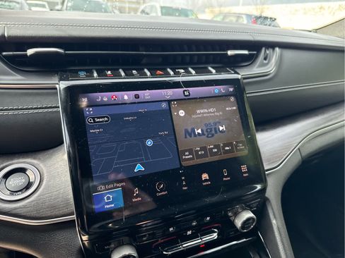 Used 2022 Jeep Grand Cherokee Overland image 10