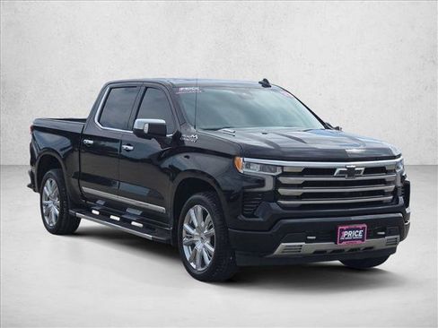 Used 2023 Chevrolet Silverado 1500 High Country w/ High Country Premium Package RWD image 3