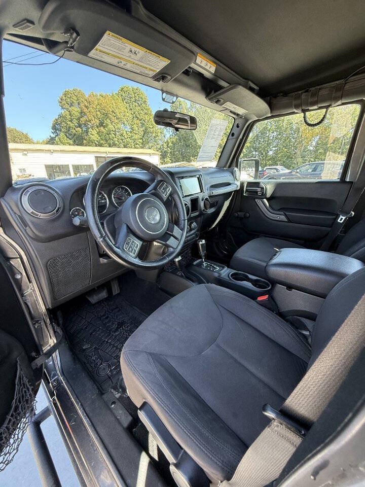 Used 2017 Jeep Wrangler Unlimited Sport w/ Max Tow Package AWD/4WD image 12