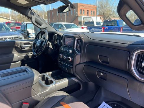 Used 2022 GMC Sierra 2500 AT4 image 19