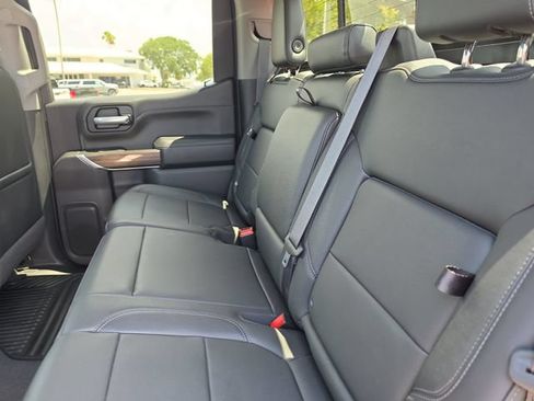 Used 2021 Chevrolet Silverado 1500 LT w/ Convenience Package II AWD/4WD image 12