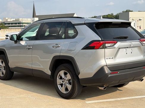 Used 2025 Toyota RAV4 XLE AWD/4WD image 3