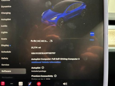 Used 2023 Tesla Model 3 Standard Range image 40