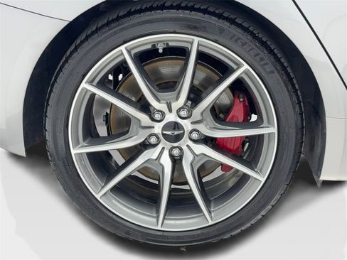 Used 2025 Genesis G70 2.5T image 51