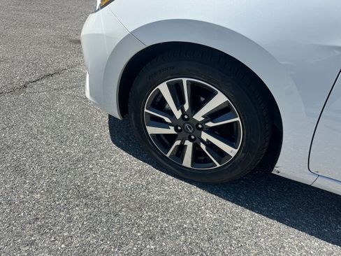 Used 2025 Nissan Versa SV FWD image 28