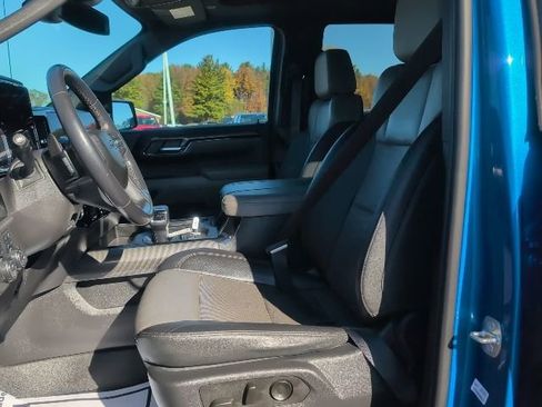 Used 2023 Chevrolet Silverado 1500 ZR2 image 25