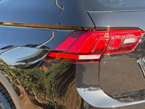 Used 2023 Volkswagen Tiguan S image 27