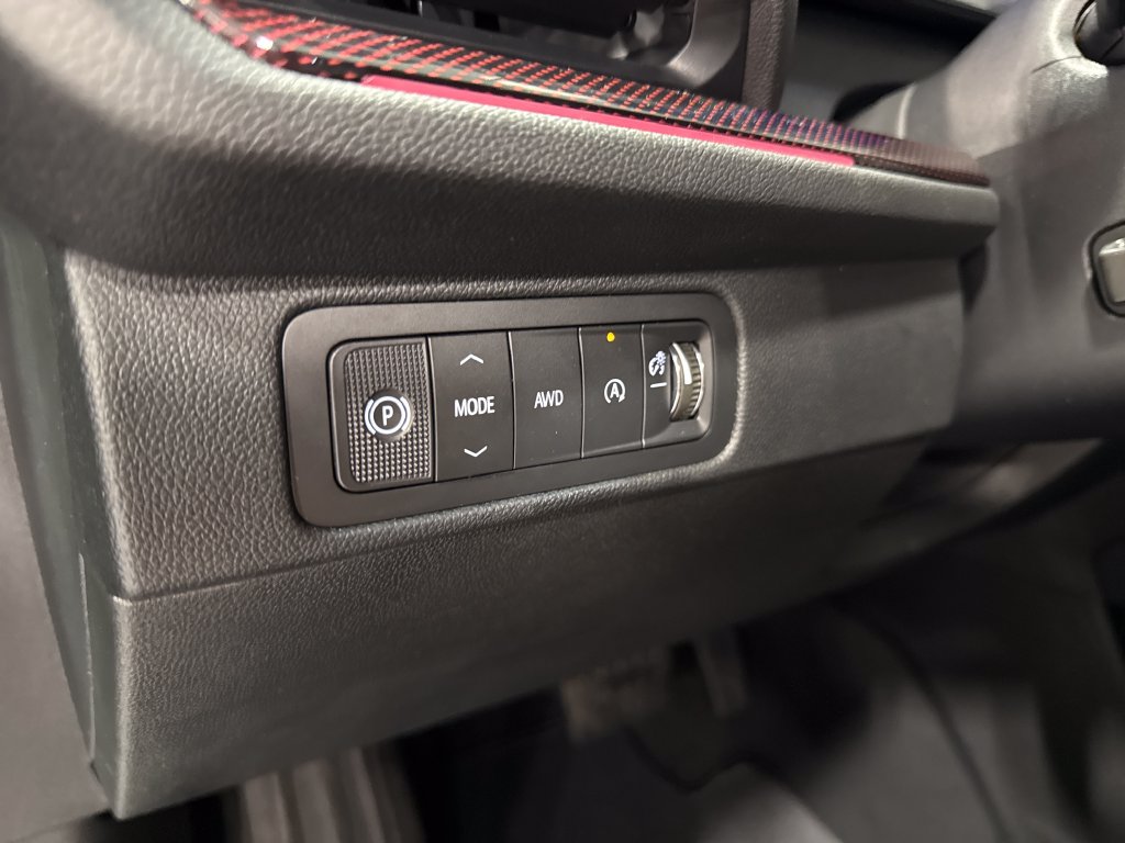 New 2027 Chevrolet Traverse RS AWD/4WD image 8