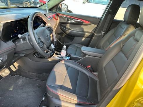 Used 2024 Chevrolet TrailBlazer RS w/ Convenience Package FWD image 6