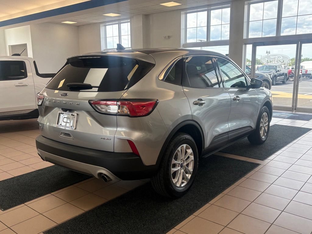 Used 2022 Ford Escape SE AWD/4WD image 4