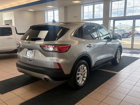 Used 2022 Ford Escape SE AWD/4WD image 4