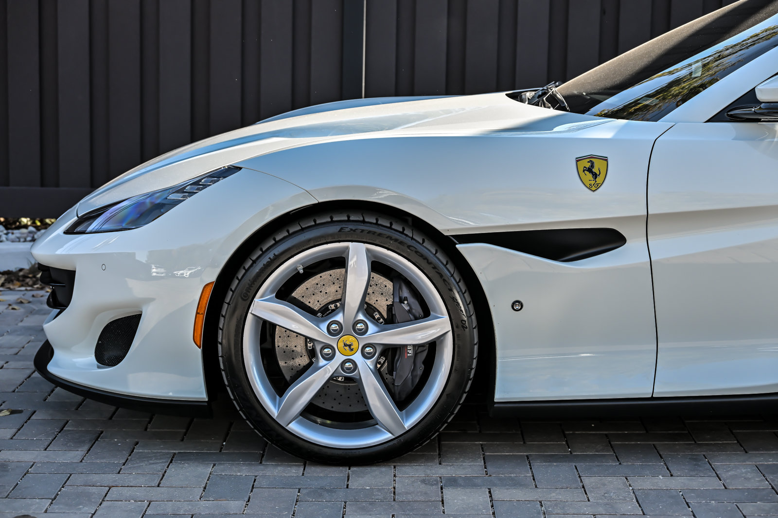 Used 2019 Ferrari Portofino RWD image 11