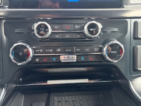 Used 2025 Ford F150 Raptor image 21