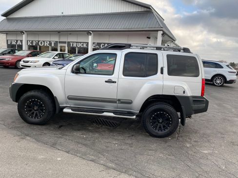 Used 2011 Nissan Xterra S w/ 4X4 Value Package image 8