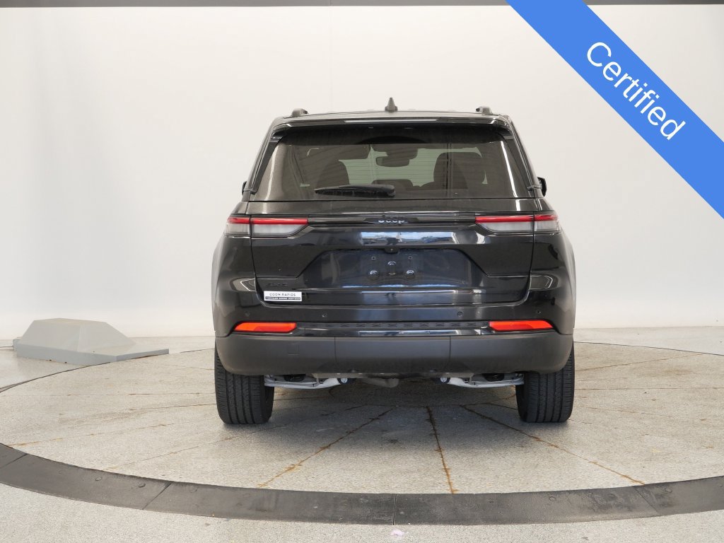 Certified 2024 Jeep Grand Cherokee Altitude AWD/4WD image 4