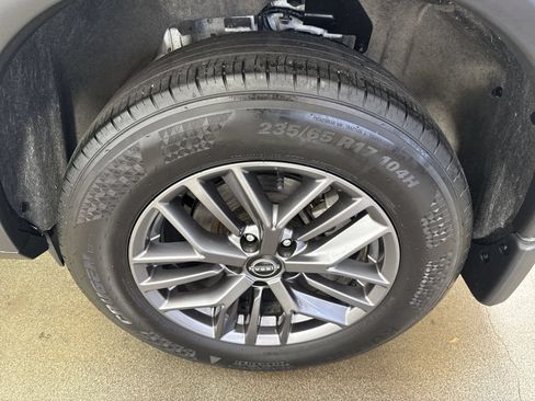 Used 2023 Nissan Rogue S AWD/4WD image 5