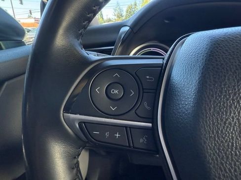 Used 2022 Toyota Camry XLE FWD image 32
