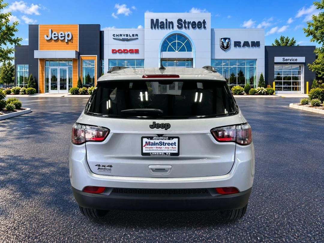 New 2026 Jeep Compass Latitude w/ Quick Order Package 29K AWD/4WD image 4