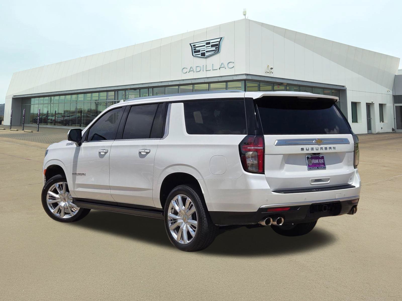 Used 2024 Chevrolet Suburban High Country w/ Max Trailering Package AWD/4WD image 4