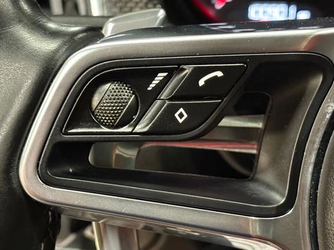 Used 2017 Porsche Macan GTS image 31