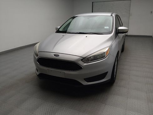 Used 2016 Ford Focus SE w/ SE Cold Weather Package FWD image 15