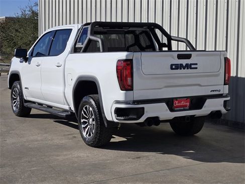 Used 2019 GMC Sierra 1500 AT4 w/ Off Road Performance Package image 10