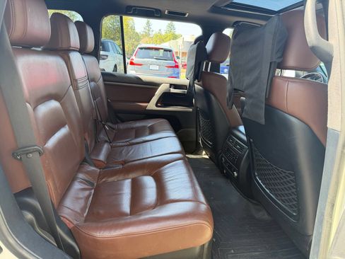 Used 2016 Toyota Land Cruiser AWD/4WD image 24