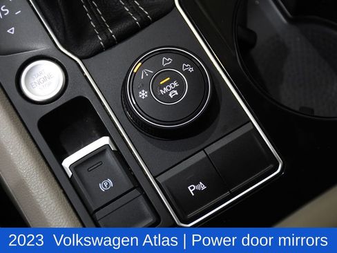 Used 2023 Volkswagen Atlas SE image 23