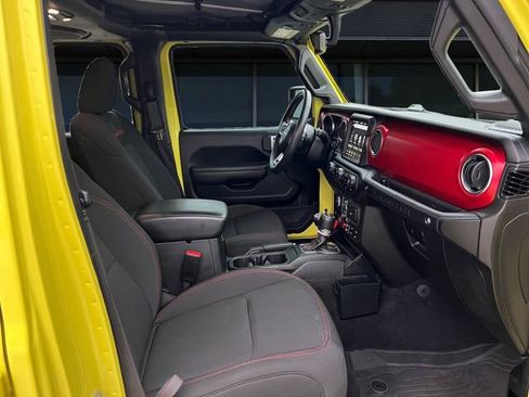 Used 2023 Jeep Wrangler Unlimited Rubicon w/ Cold Weather Group image 15